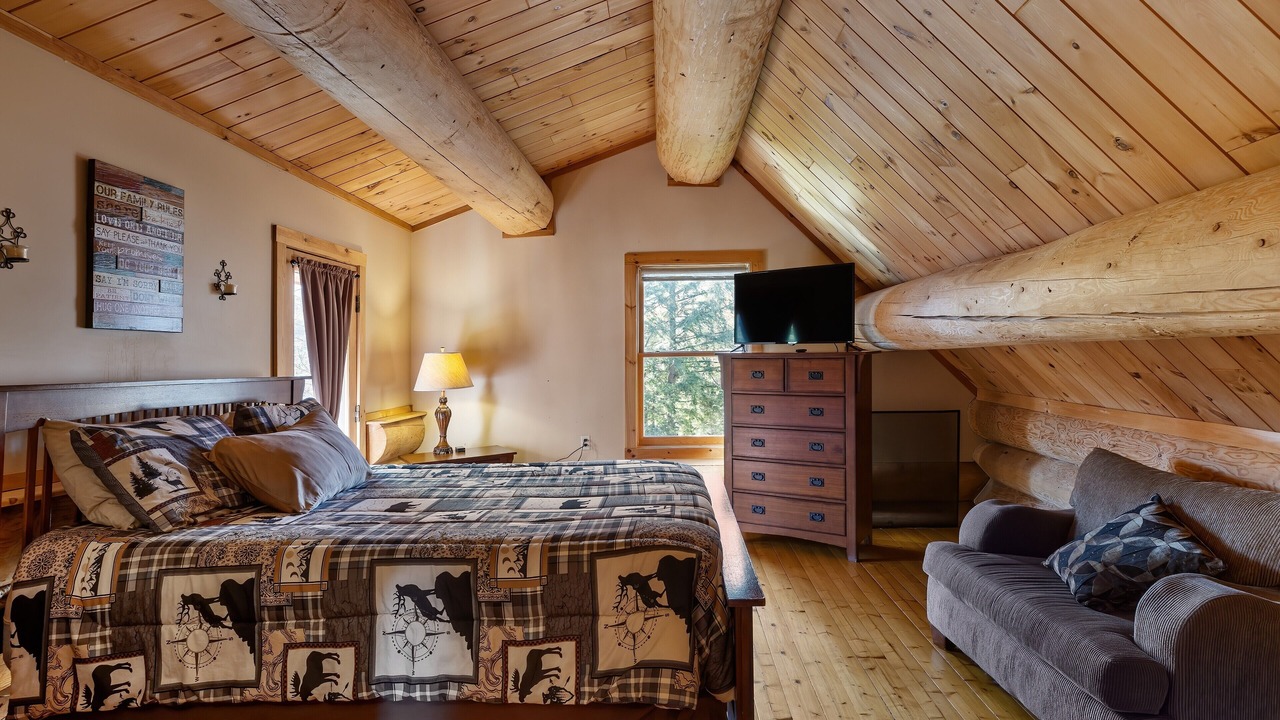 Photo of Bedroom in Warrensburg