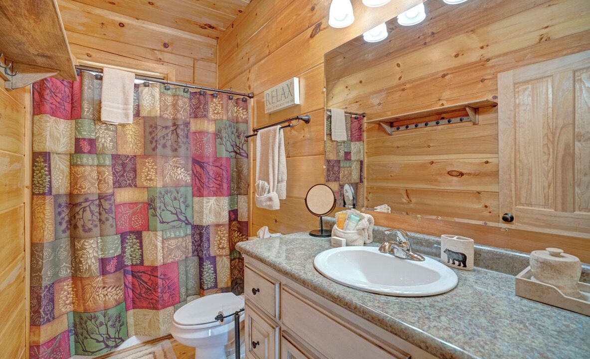 Photo of Bathroom in Seven Devils