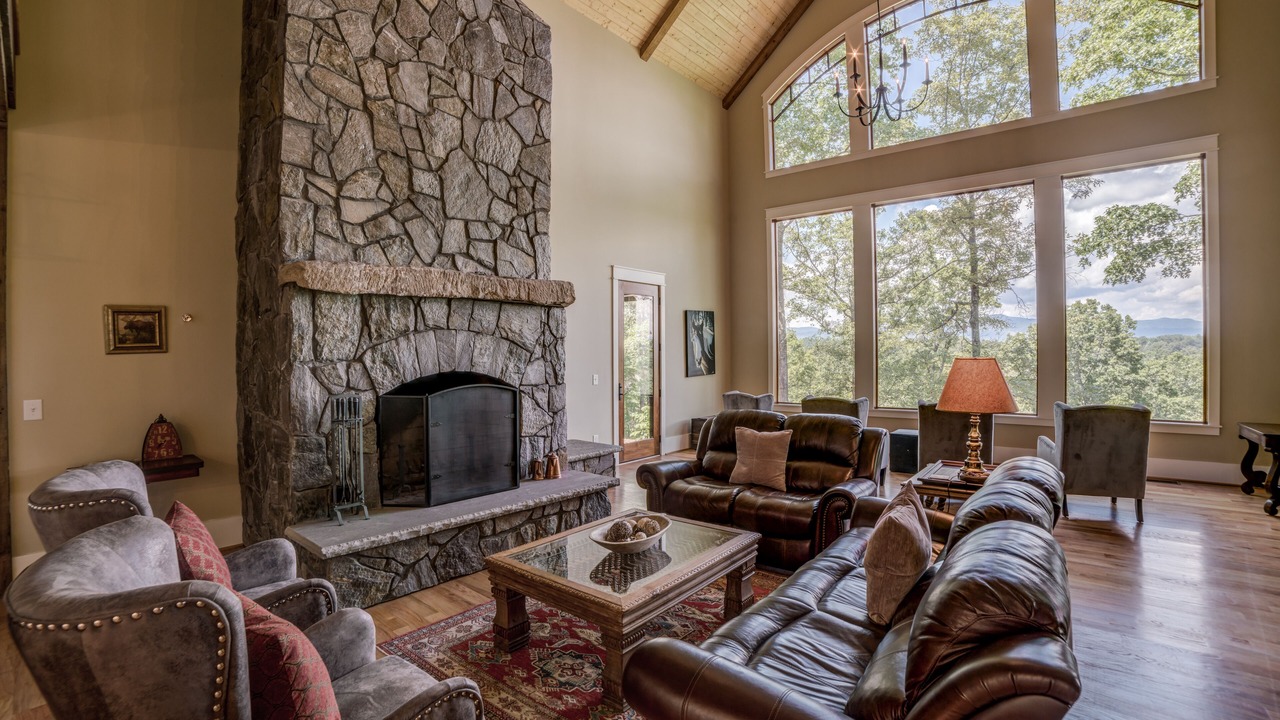 Photo of Livingroom in Mill Spring