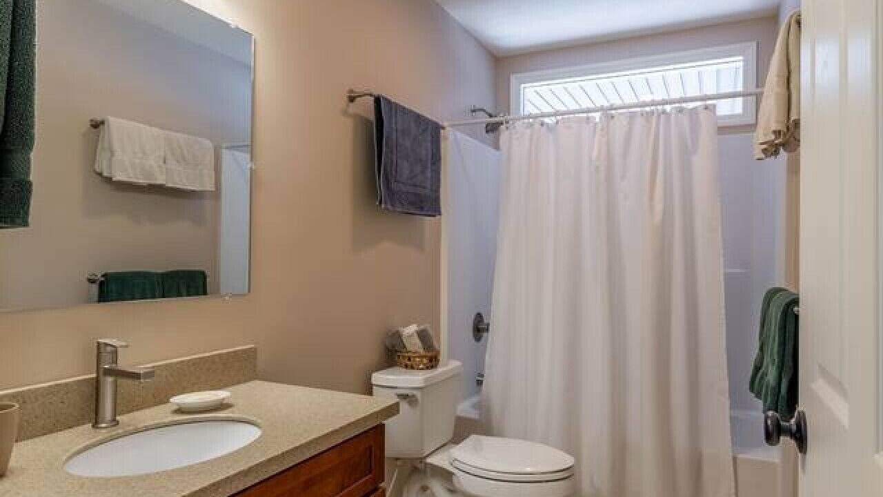 Photo of Bathroom in Nebo