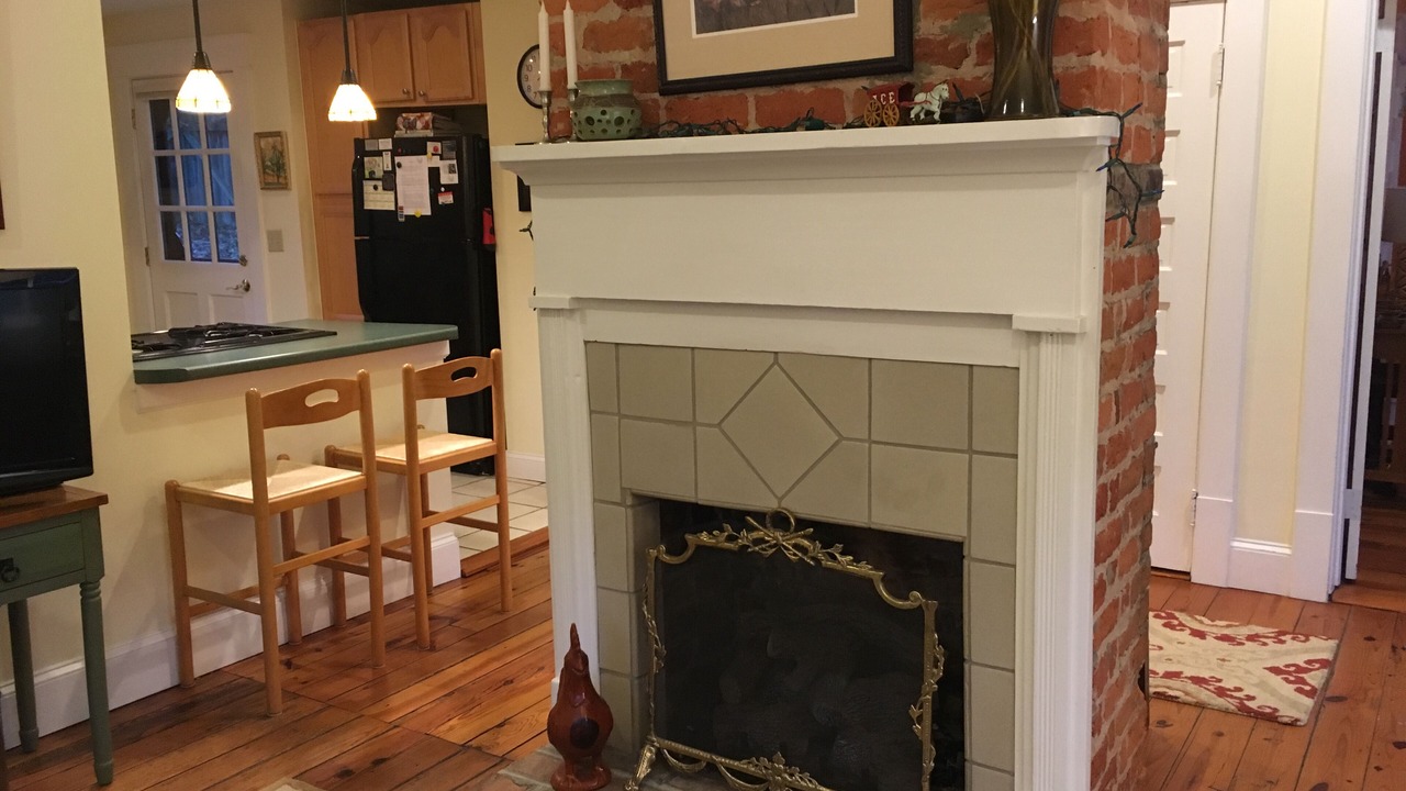 Photo of Livingroom in Historic Montford