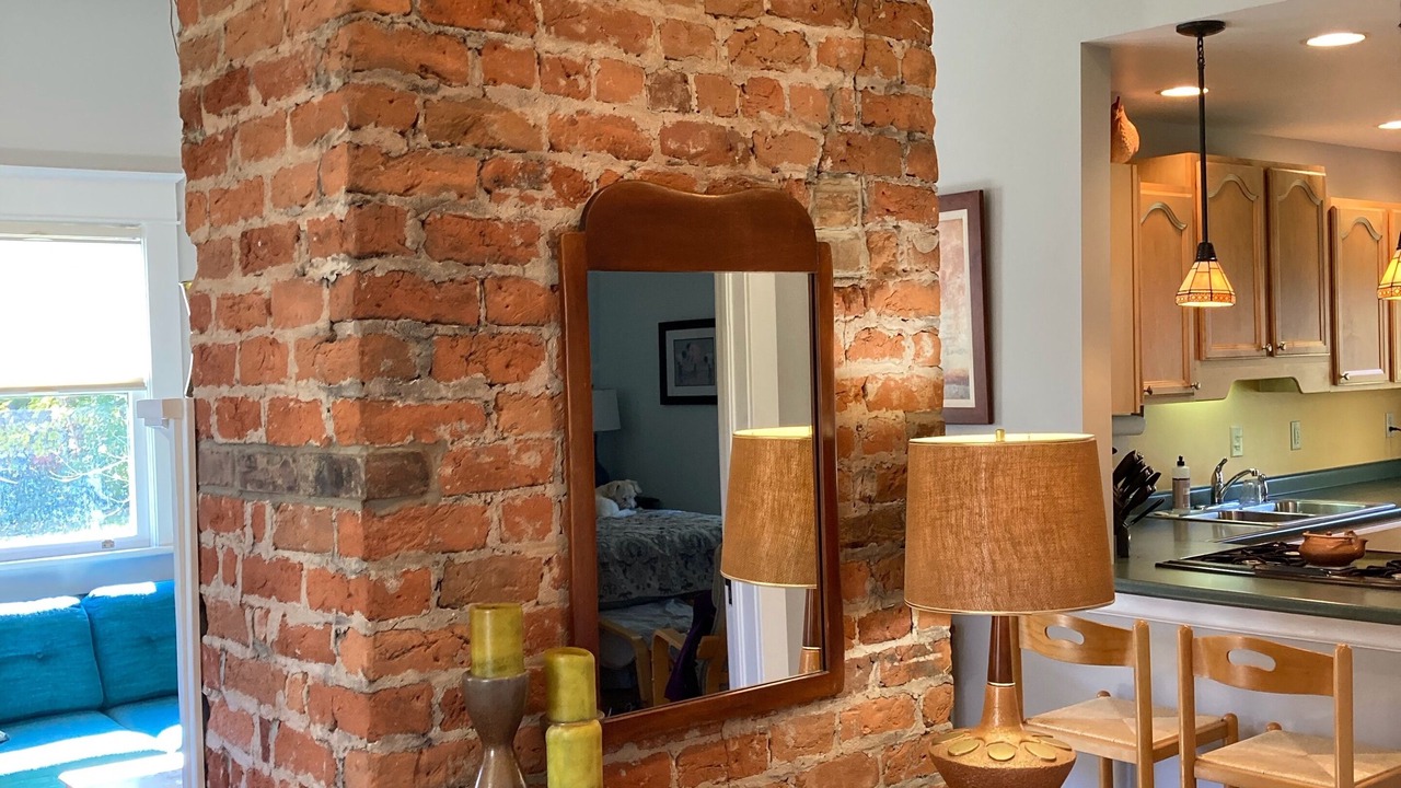 Photo of Livingroom in Historic Montford