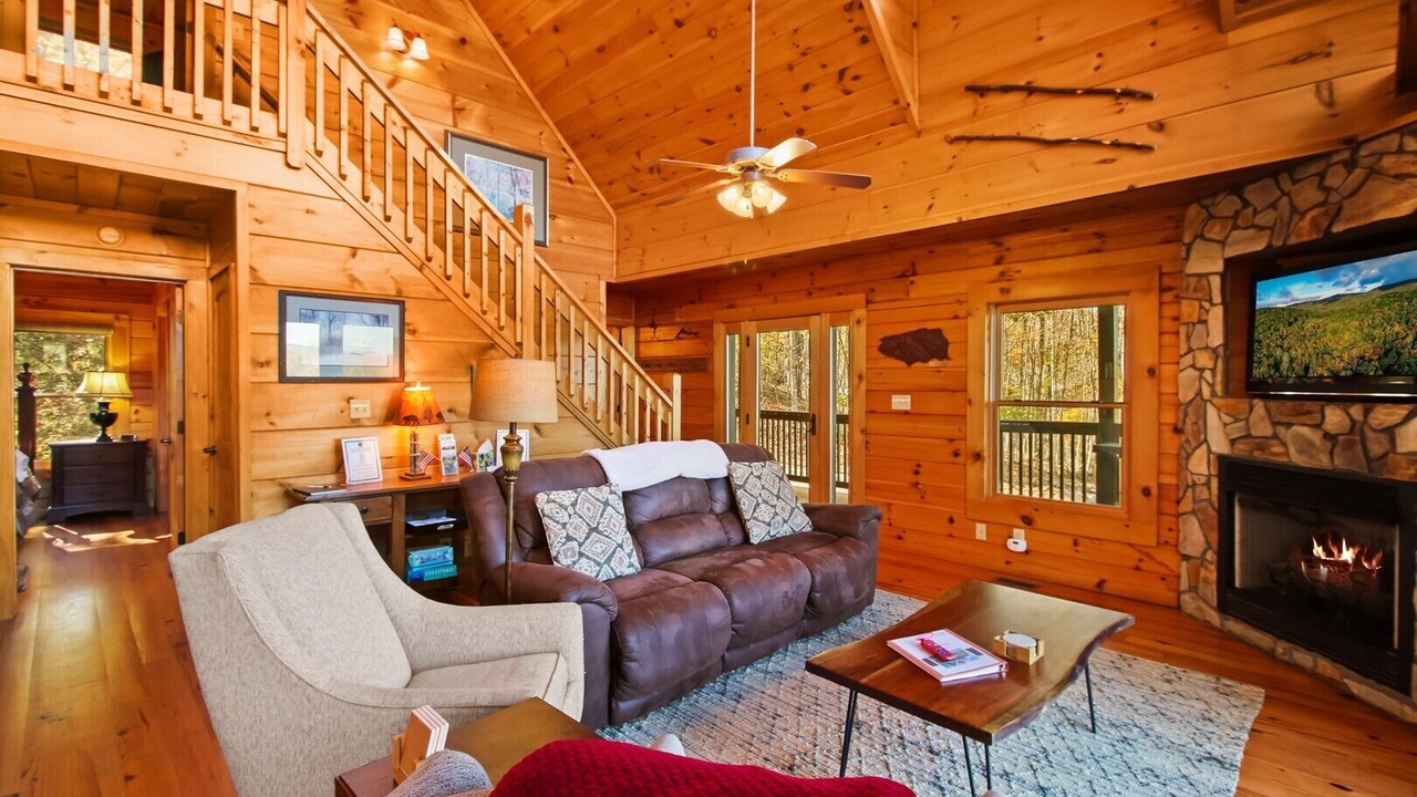 Photo of Livingroom in Lansing