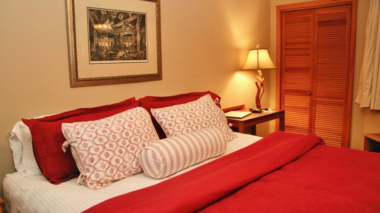 Photo of Bedroom in Burnsville
