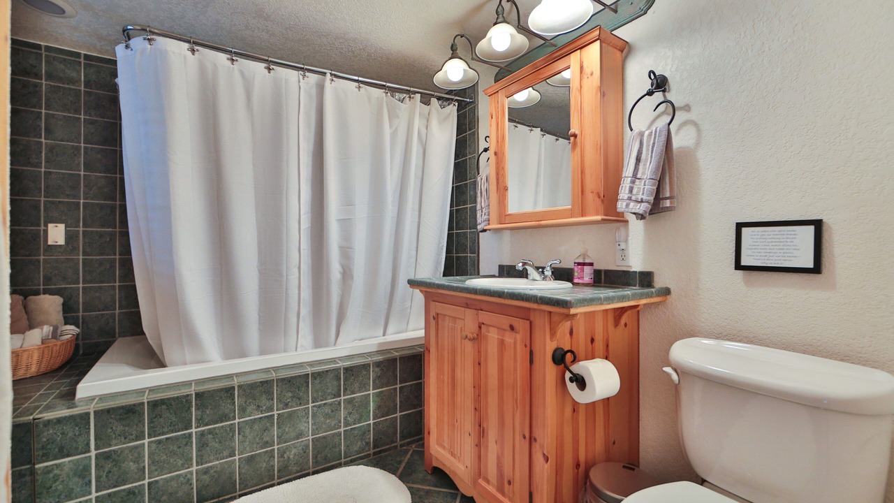 Photo of Bathroom in Leavenworth