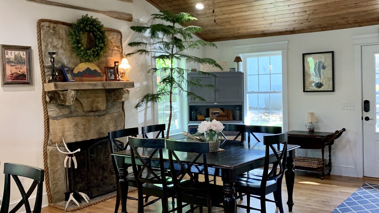 Photo of Livingroom in Lake Lure