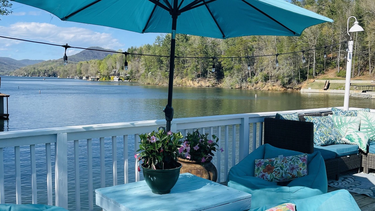 Photo of Bedroom in Garner Cove