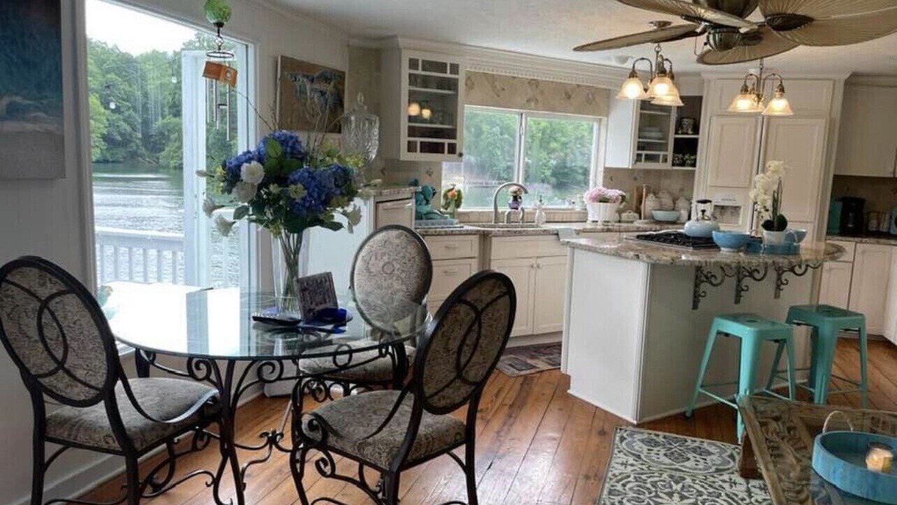 Photo of Bedroom in Garner Cove