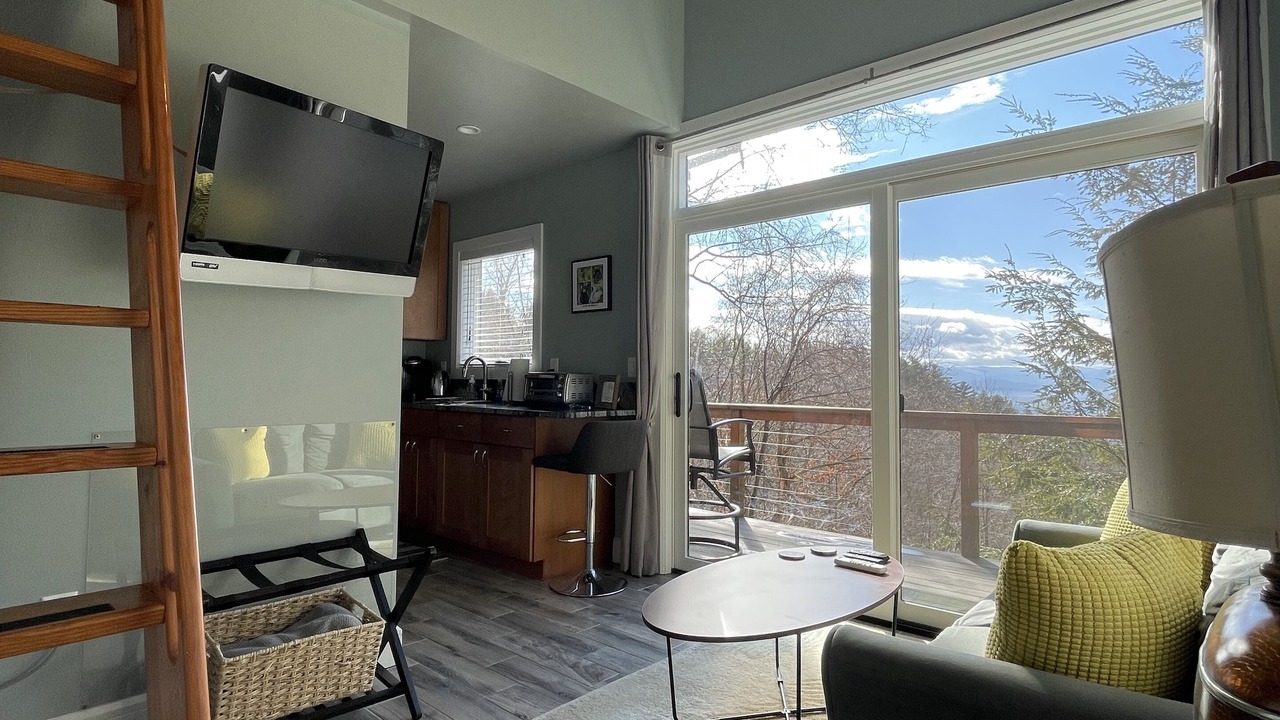 Photo of Livingroom in Grove Park- Sunset