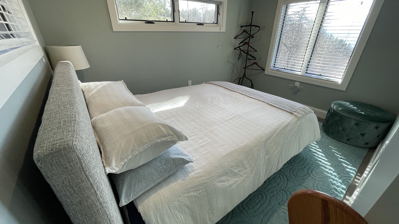 Photo of Bedroom in Grove Park- Sunset