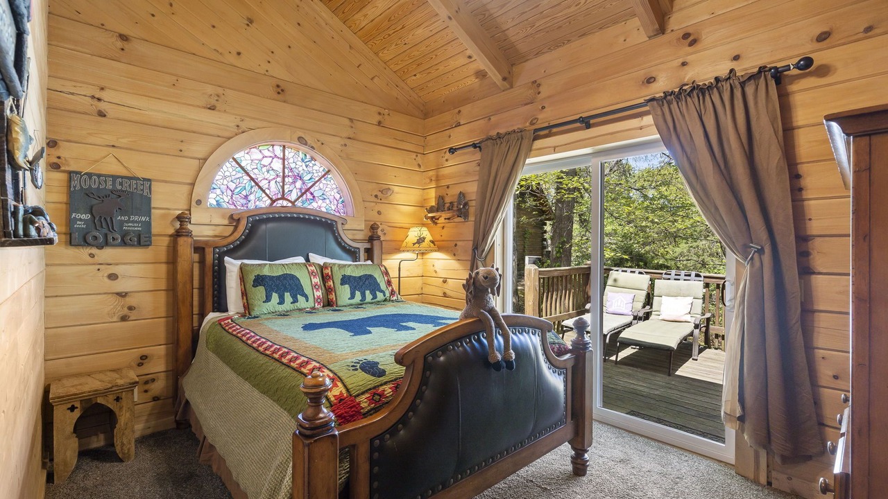Photo of Bedroom in Branson Cedars