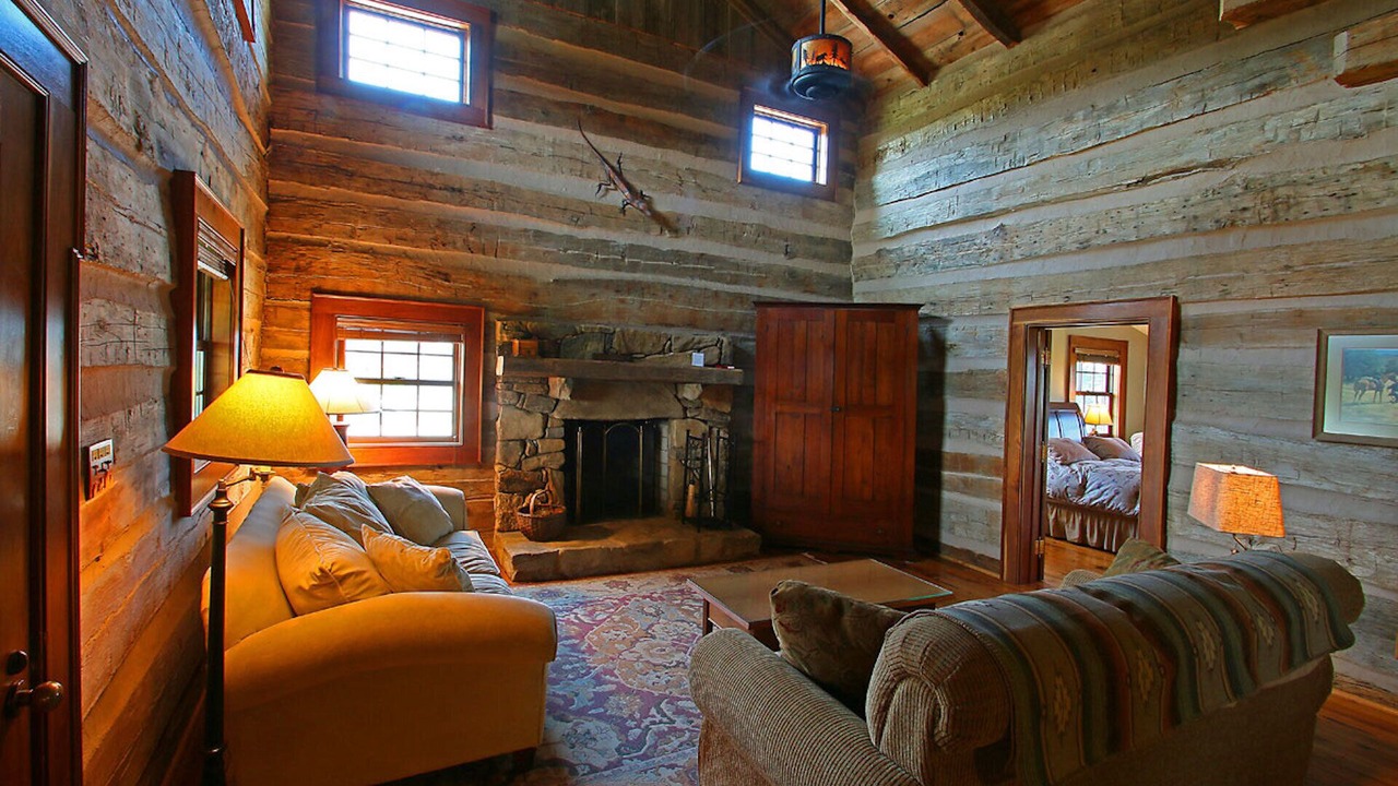 Photo of Livingroom in Clendenin