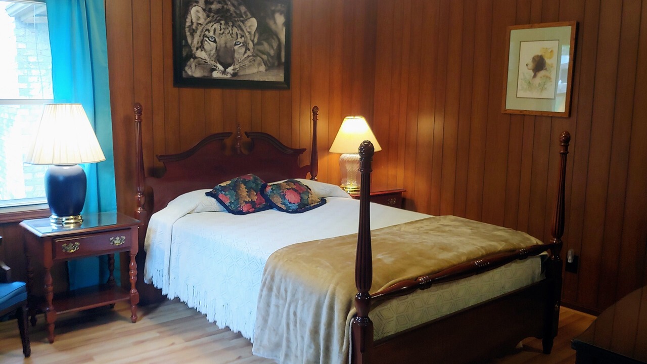 Photo of Bedroom in Jonesborough