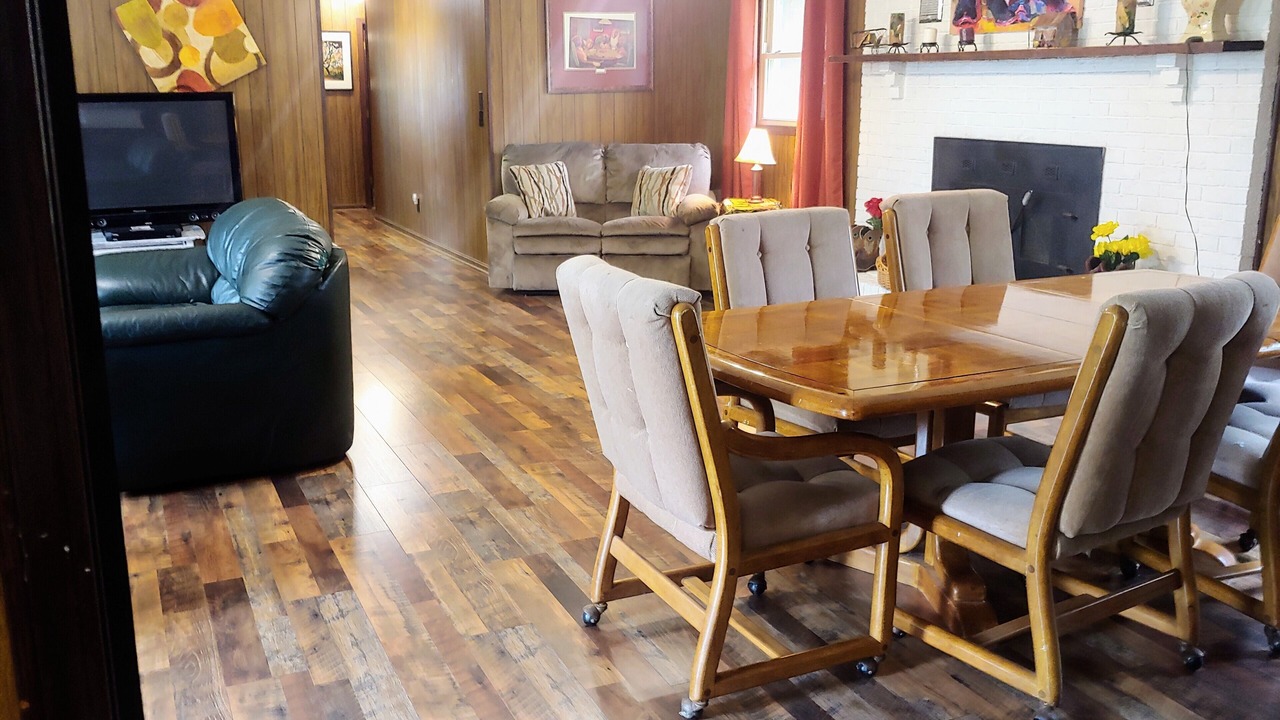 Photo of Livingroom in Jonesborough