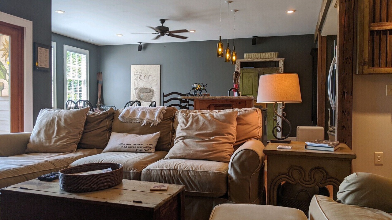 Photo of Livingroom in Haw Creek