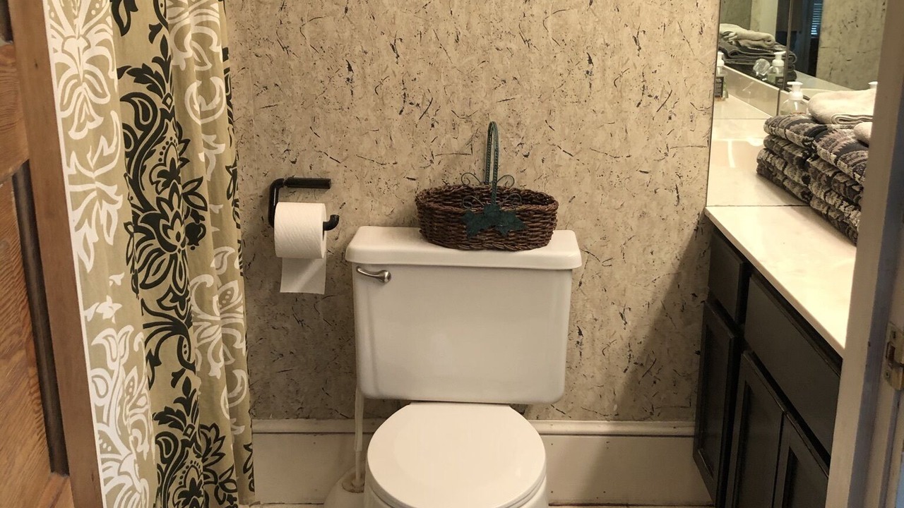 Photo of Bathroom in Black Mountain