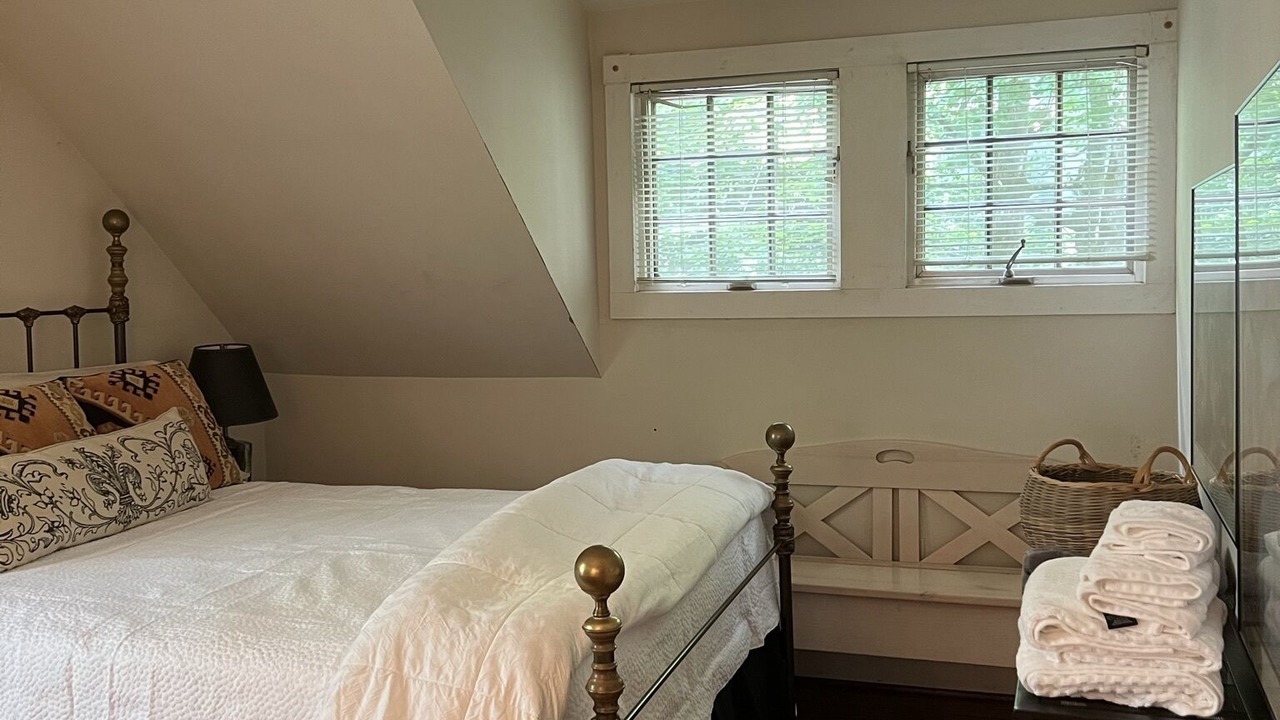 Photo of Bedroom in Black Mountain