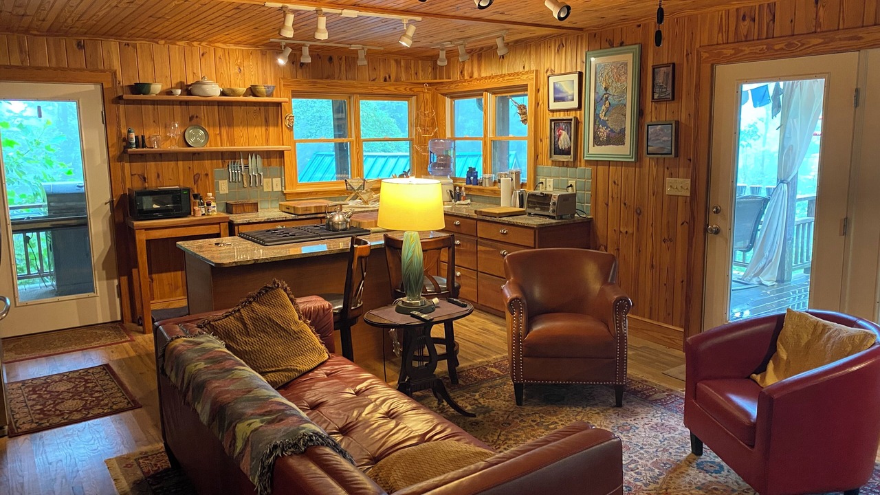 Photo of Livingroom in Chimney Rock