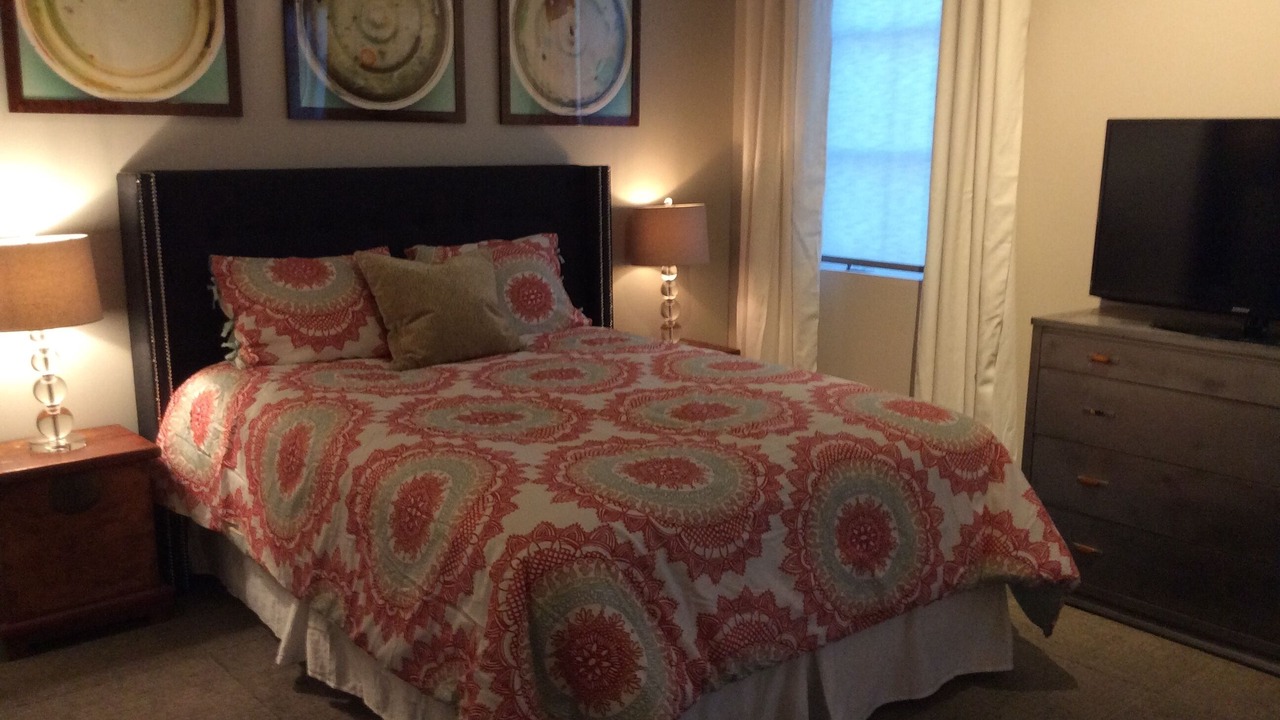 Photo of Bedroom in Downtown