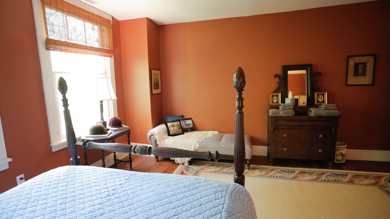 Photo of Bedroom in Owenton