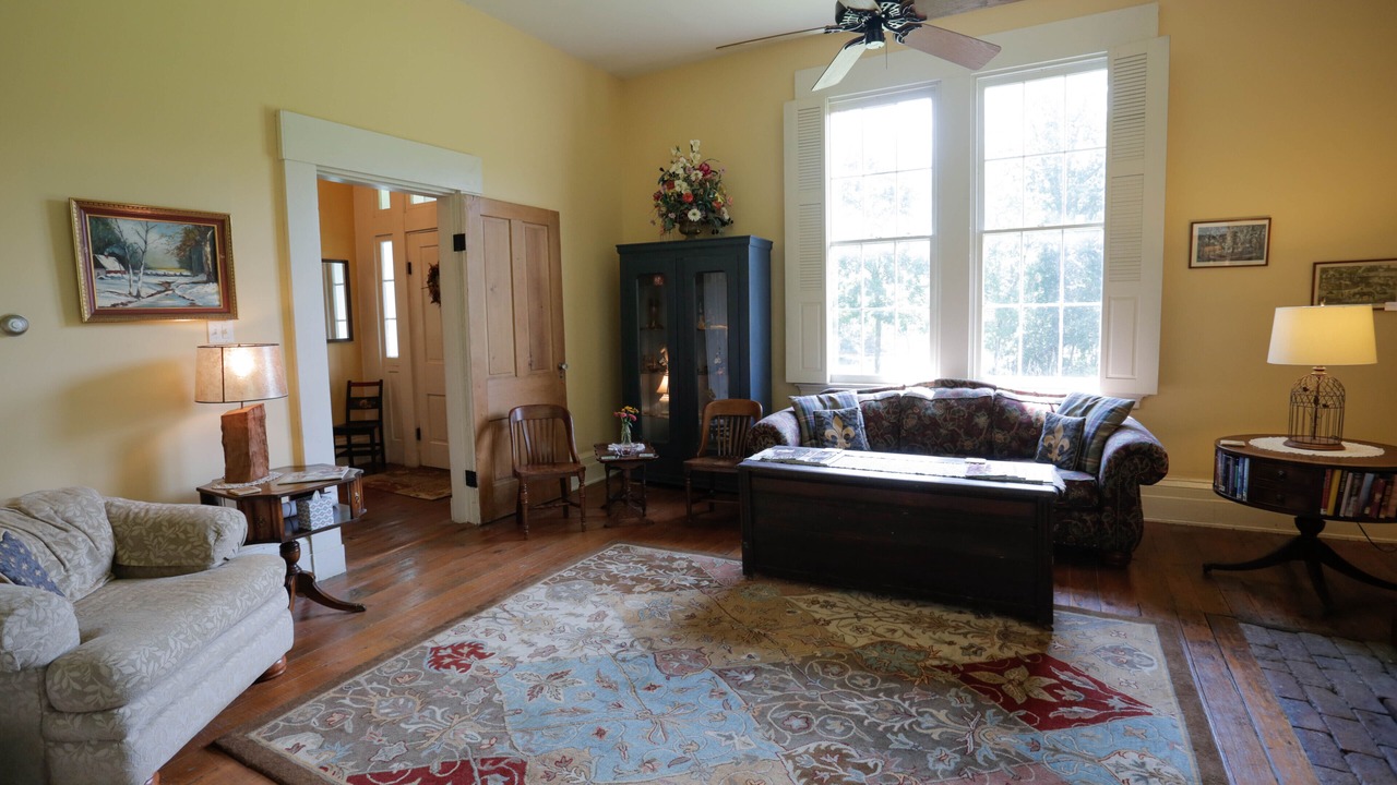 Photo of Livingroom in Owenton