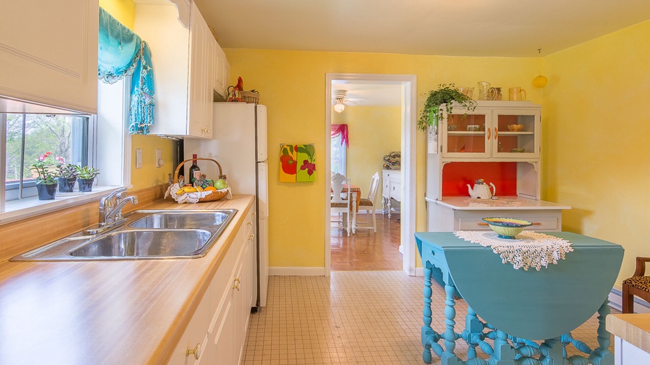 Photo of Kitchen in Roan Mountain