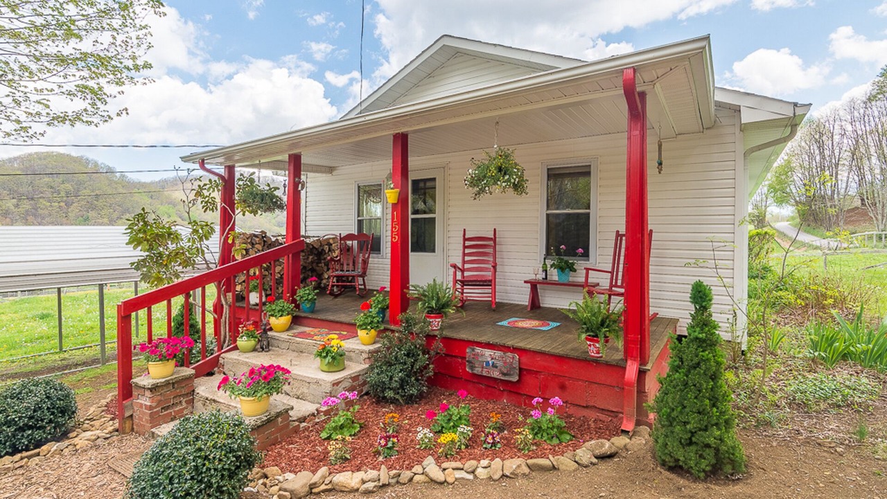 Photo of Patio Balcony in Roan Mountain