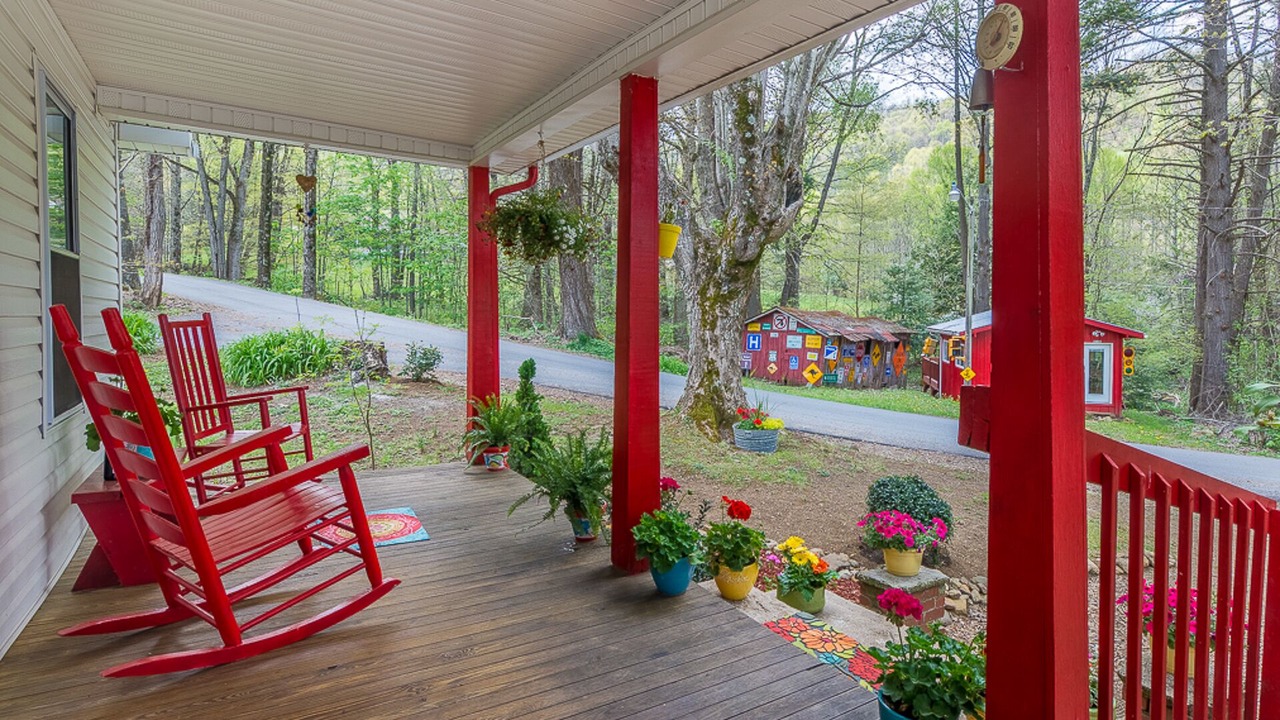 Photo of Patio Balcony in Roan Mountain