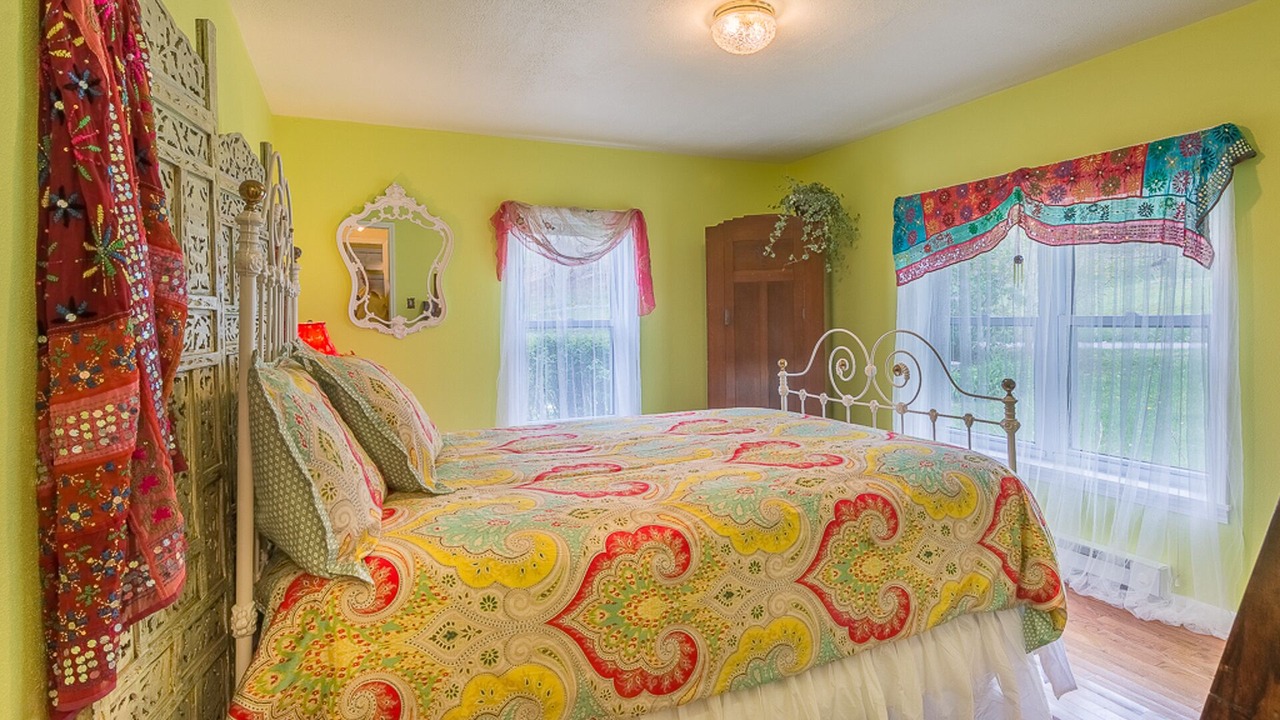 Photo of Bedroom in Roan Mountain