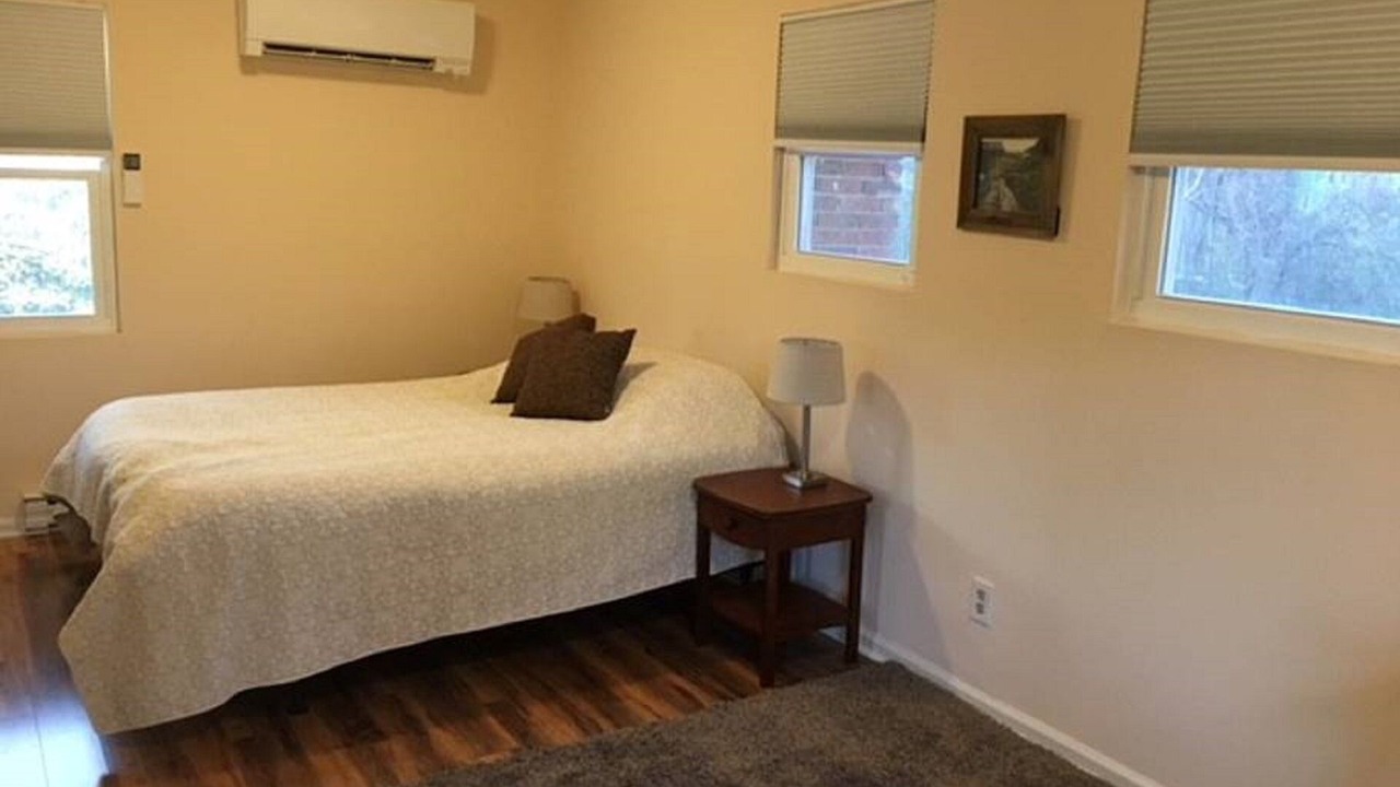 Photo of Bedroom in Oakley