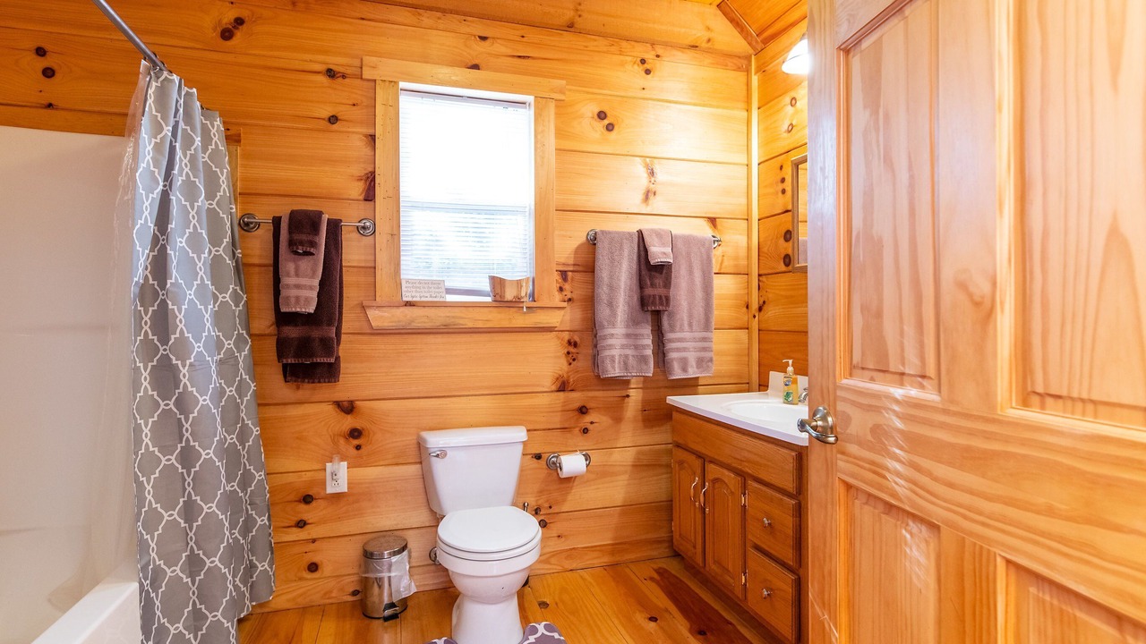 Photo of Bathroom in Campton