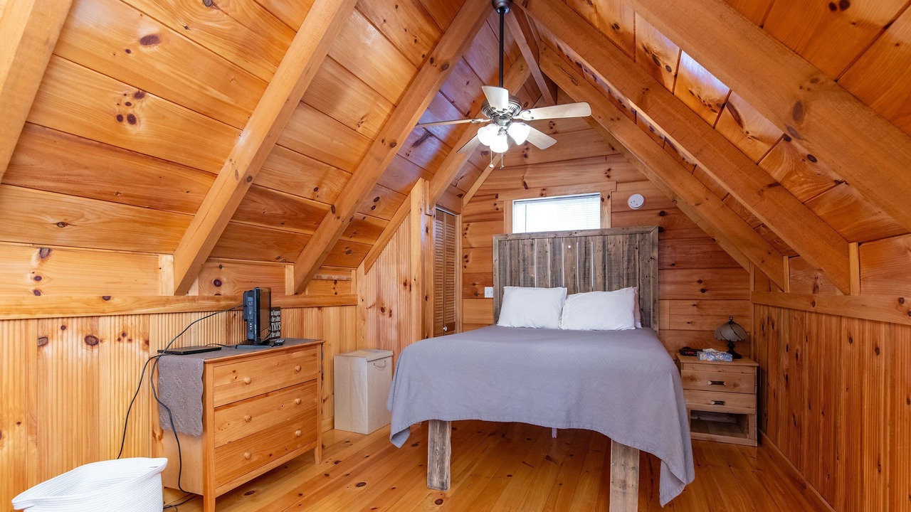 Photo of Bedroom in Campton