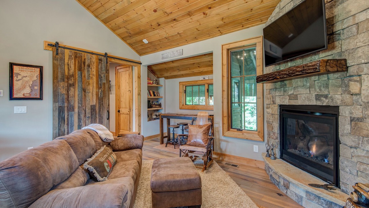 Photo of Livingroom in Banner Elk