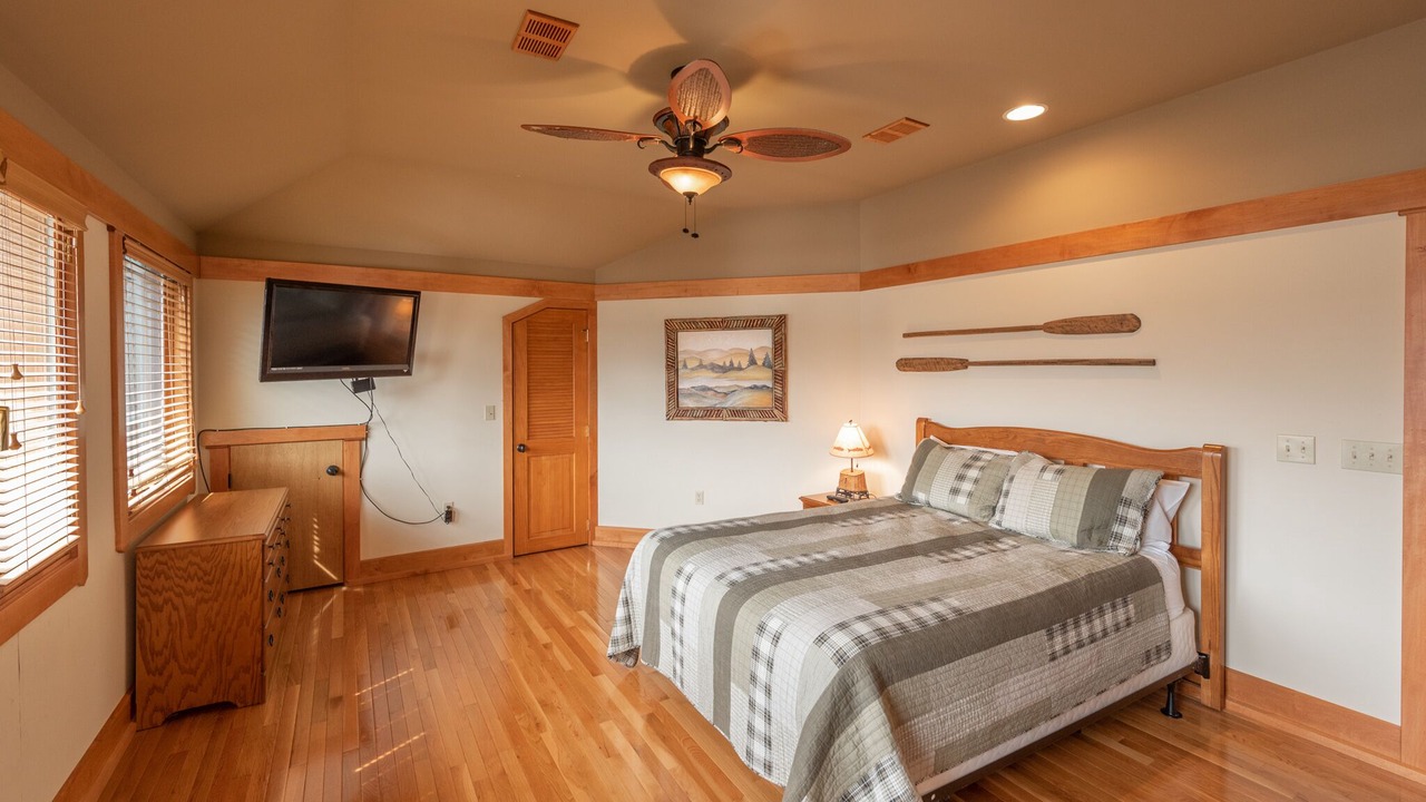 Photo of Bedroom in McHenry