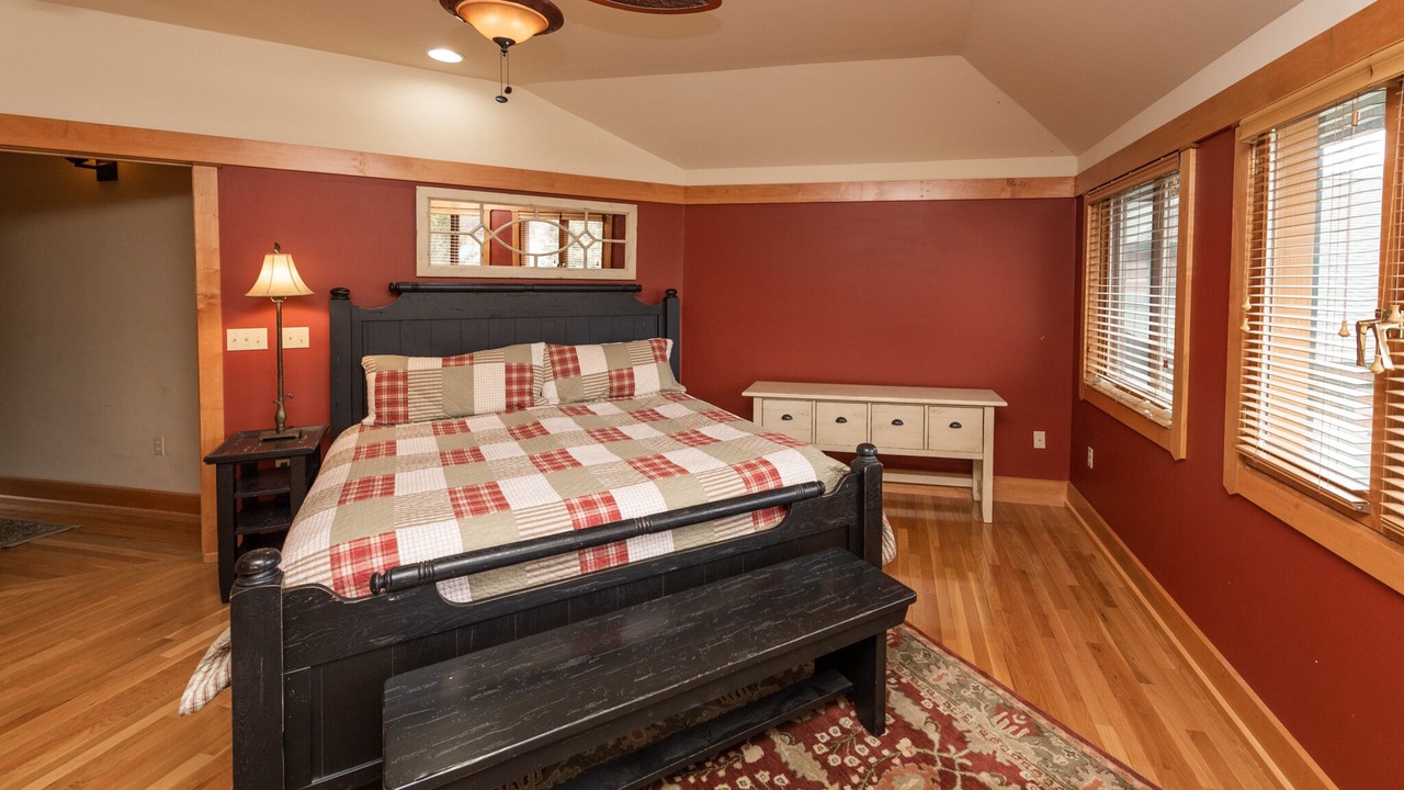 Photo of Bedroom in McHenry