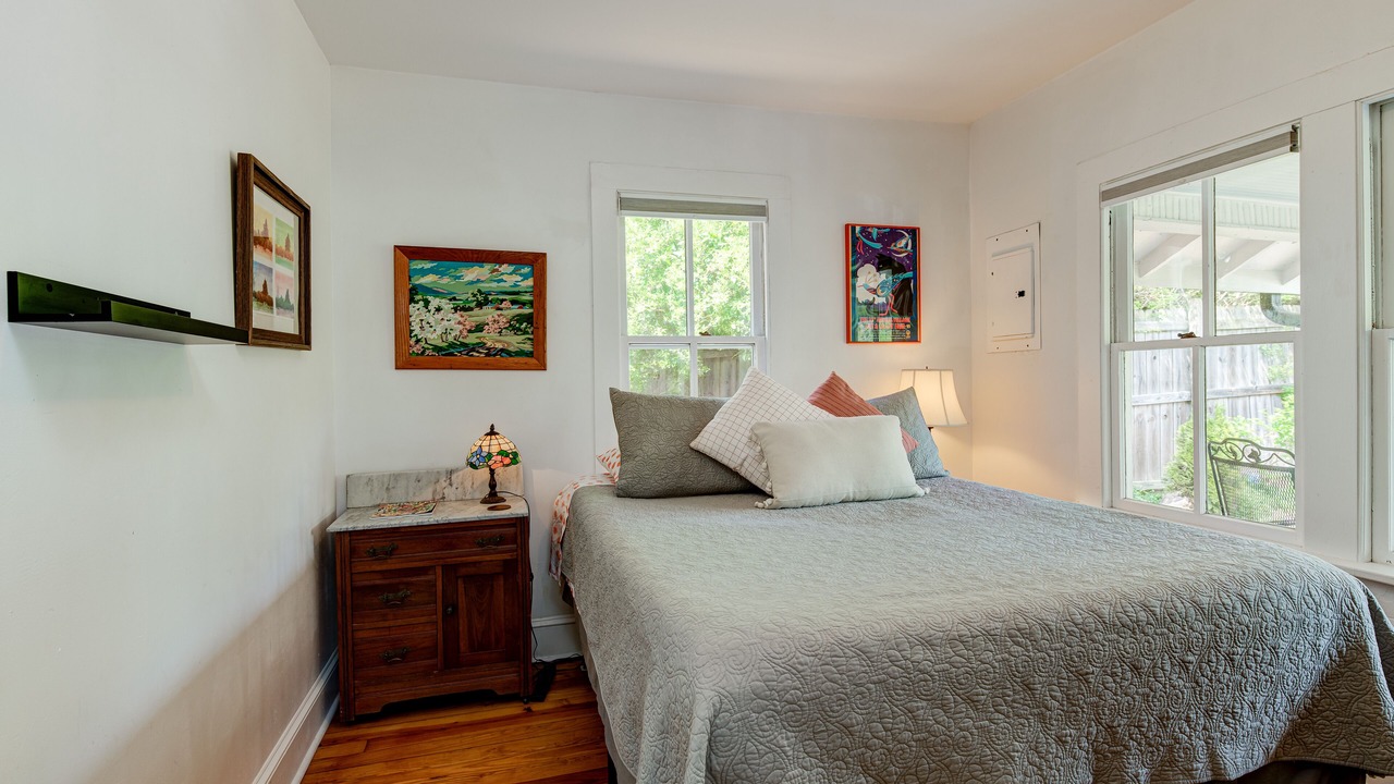 Photo of Bedroom in Woodfin