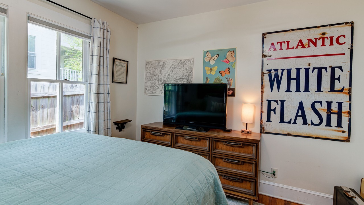 Photo of Bedroom in Woodfin