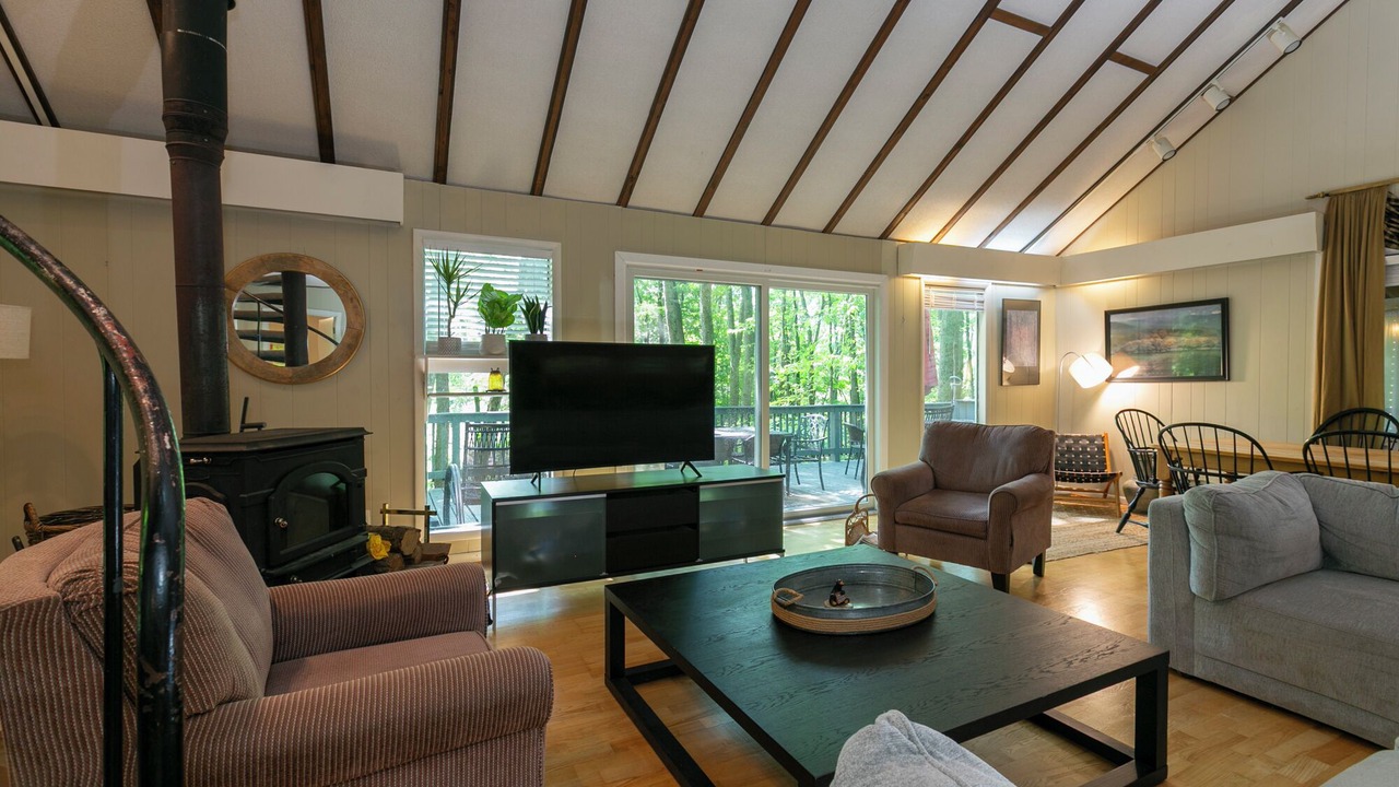 Photo of Bedroom in Berkeley Springs