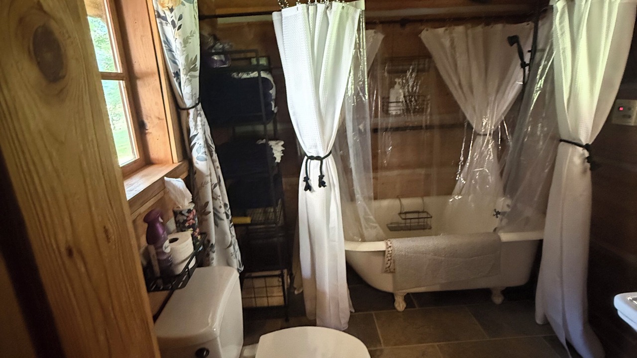 Photo of Bathroom in Barnardsville