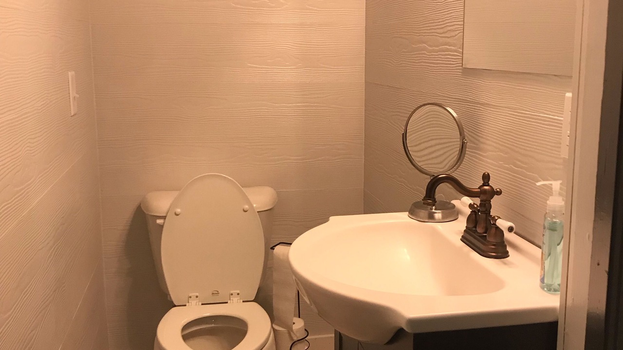 Photo of Bathroom in Williamstown