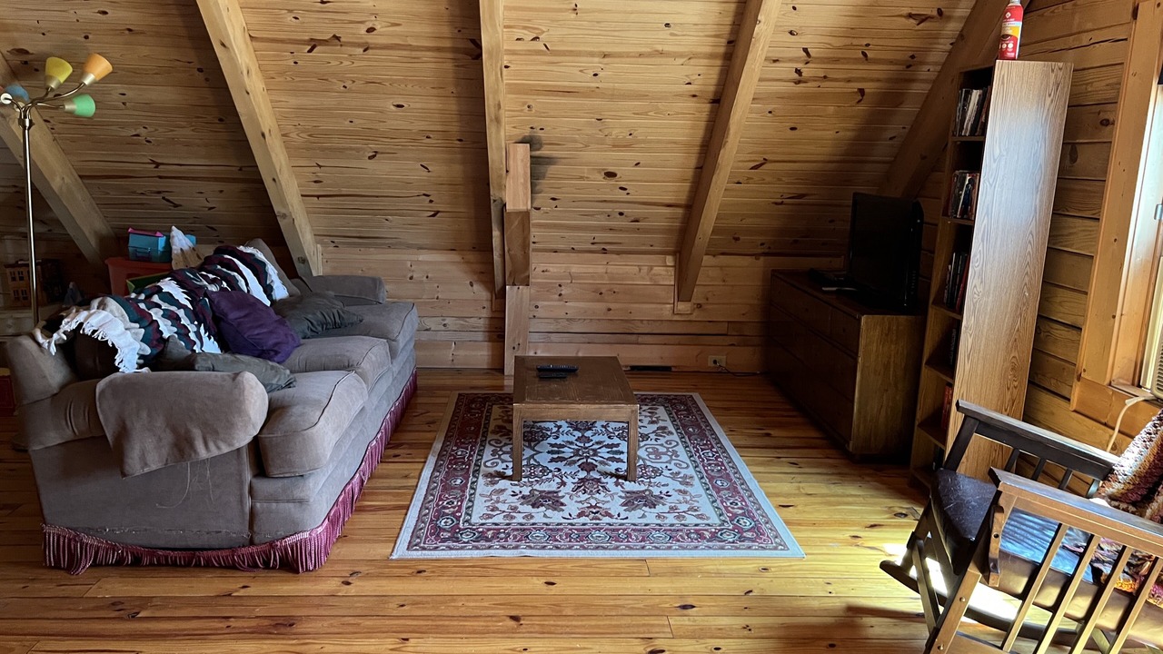 Photo of Livingroom in Grassy Creek