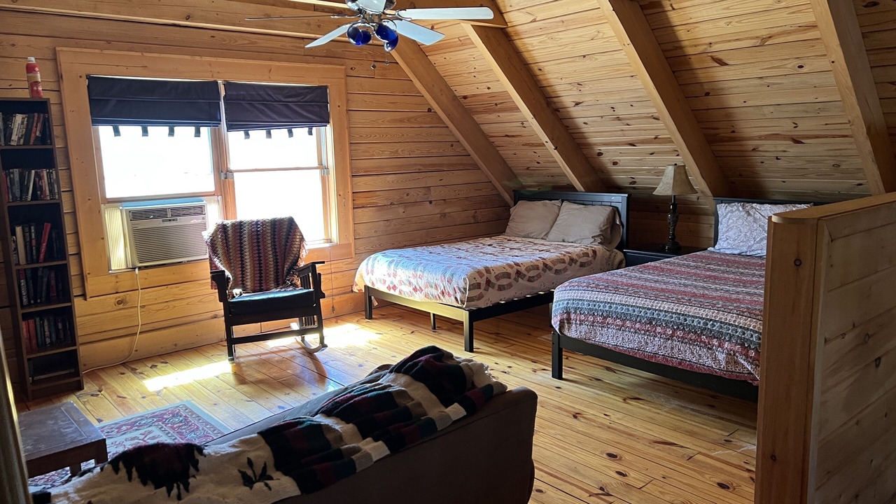 Photo of Bedroom in Grassy Creek