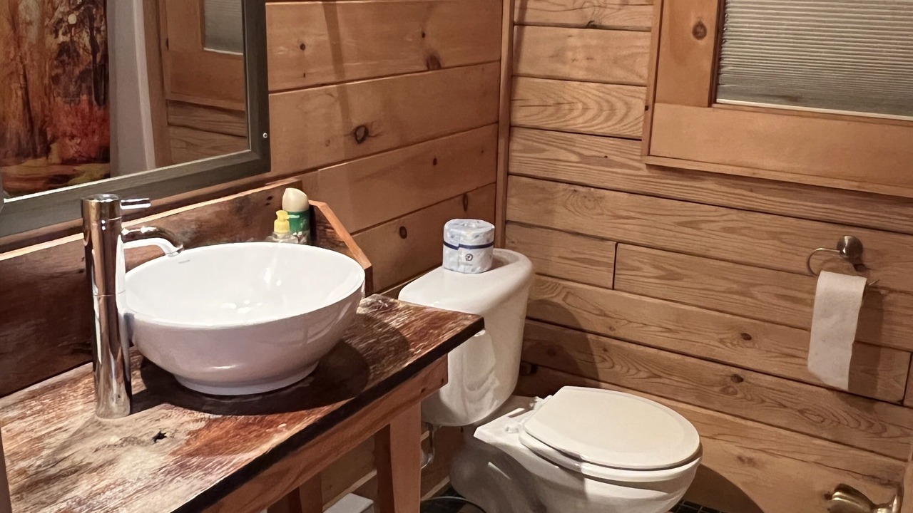 Photo of Bathroom in Grassy Creek