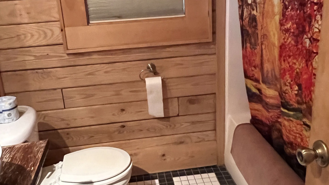 Photo of Bathroom in Grassy Creek