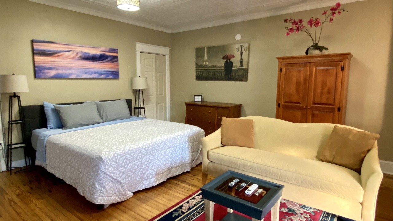 Photo of Bedroom in Boonsboro