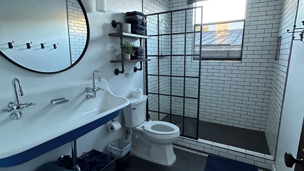 Photo of Bathroom in Maysville