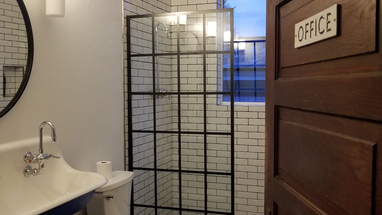 Photo of Bathroom in Maysville