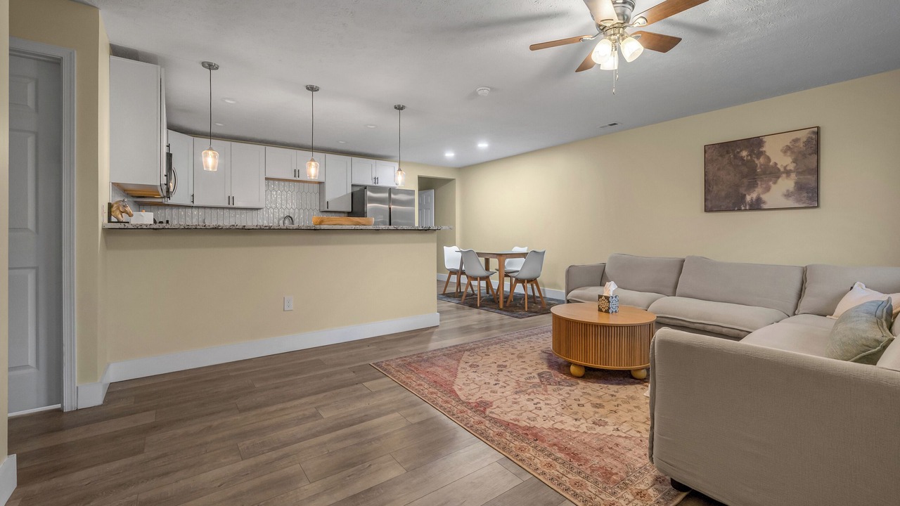 Photo of Livingroom in Lexington