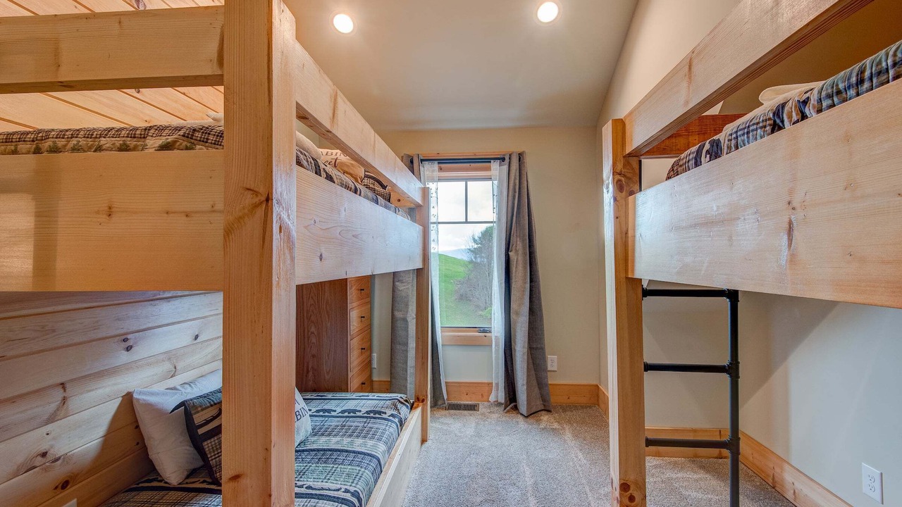 Photo of Bedroom in Elk Park