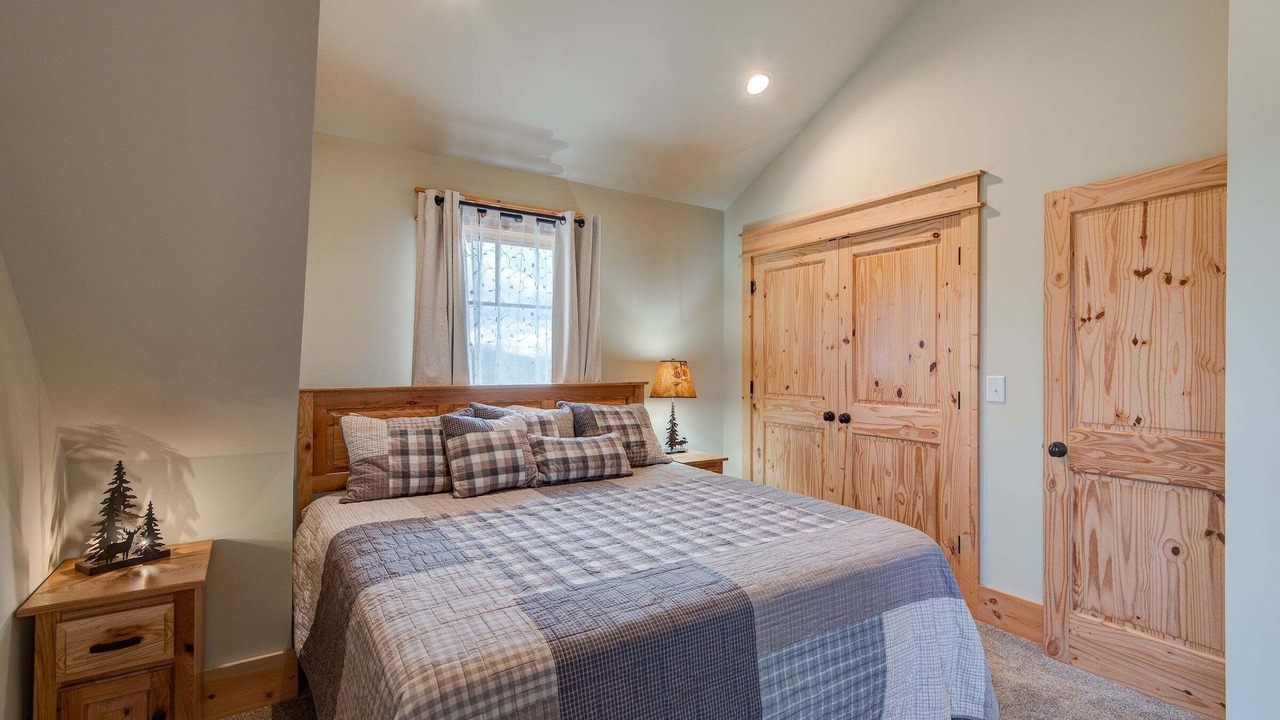 Photo of Bedroom in Elk Park